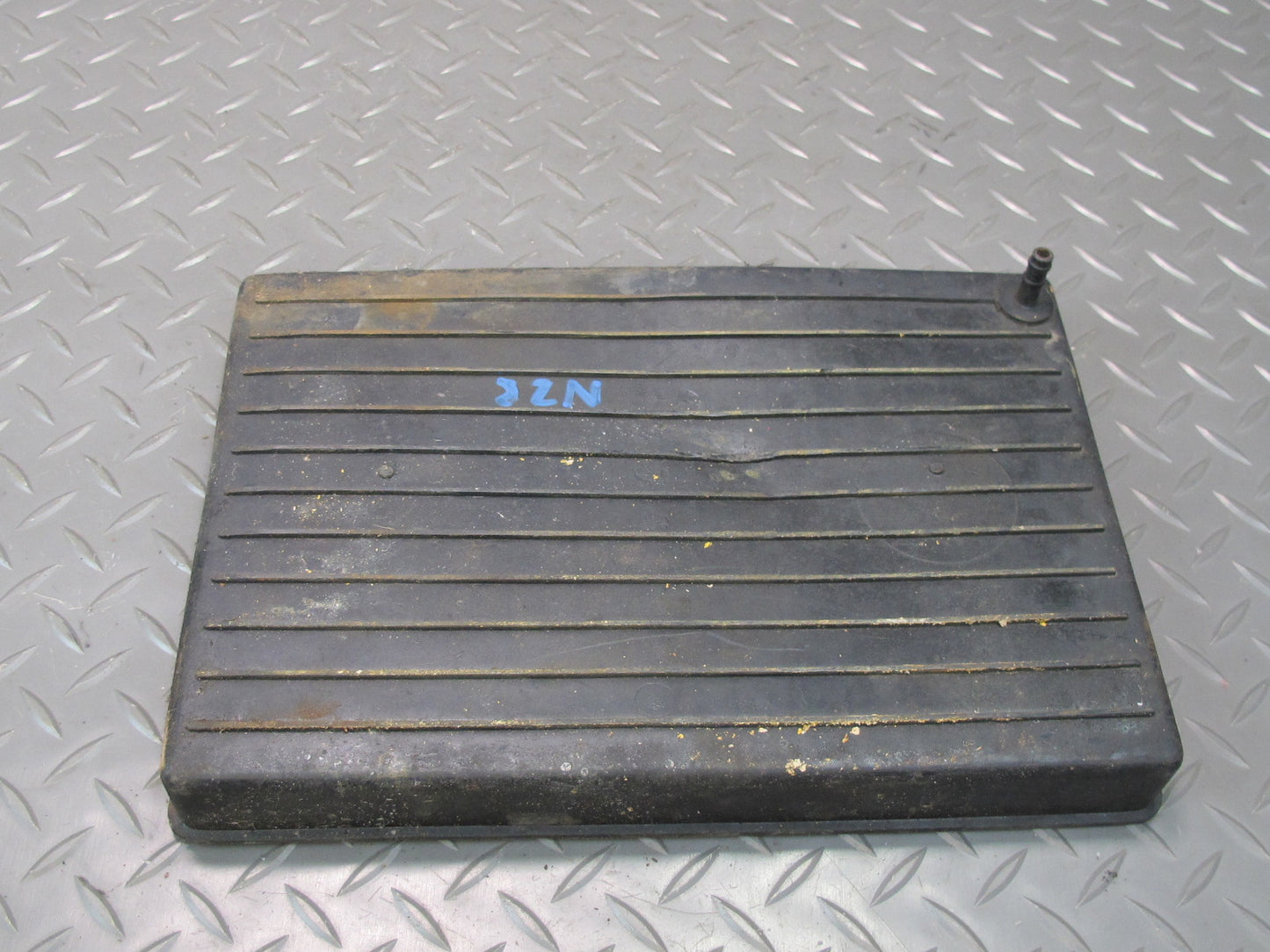 75-78 Datsun S30 280Z Battery Tray OEM