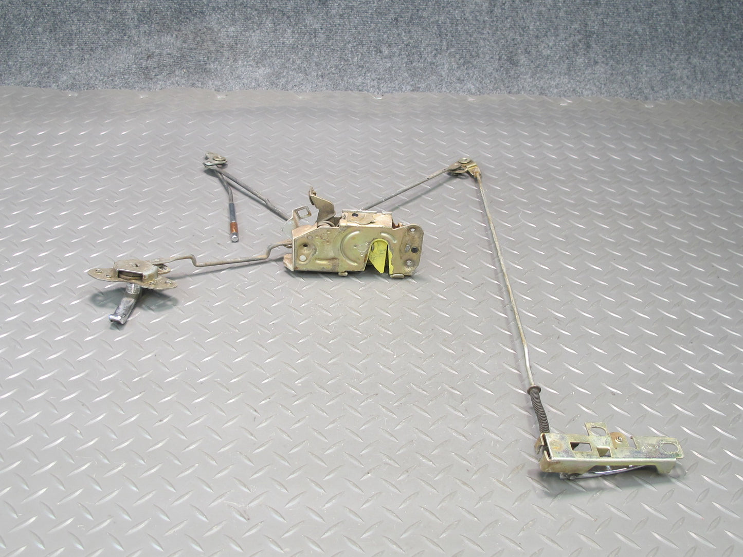 77-78 Datsun S30 280Z 2+2 Right Door Lock Latch Actuator w Handle OEM