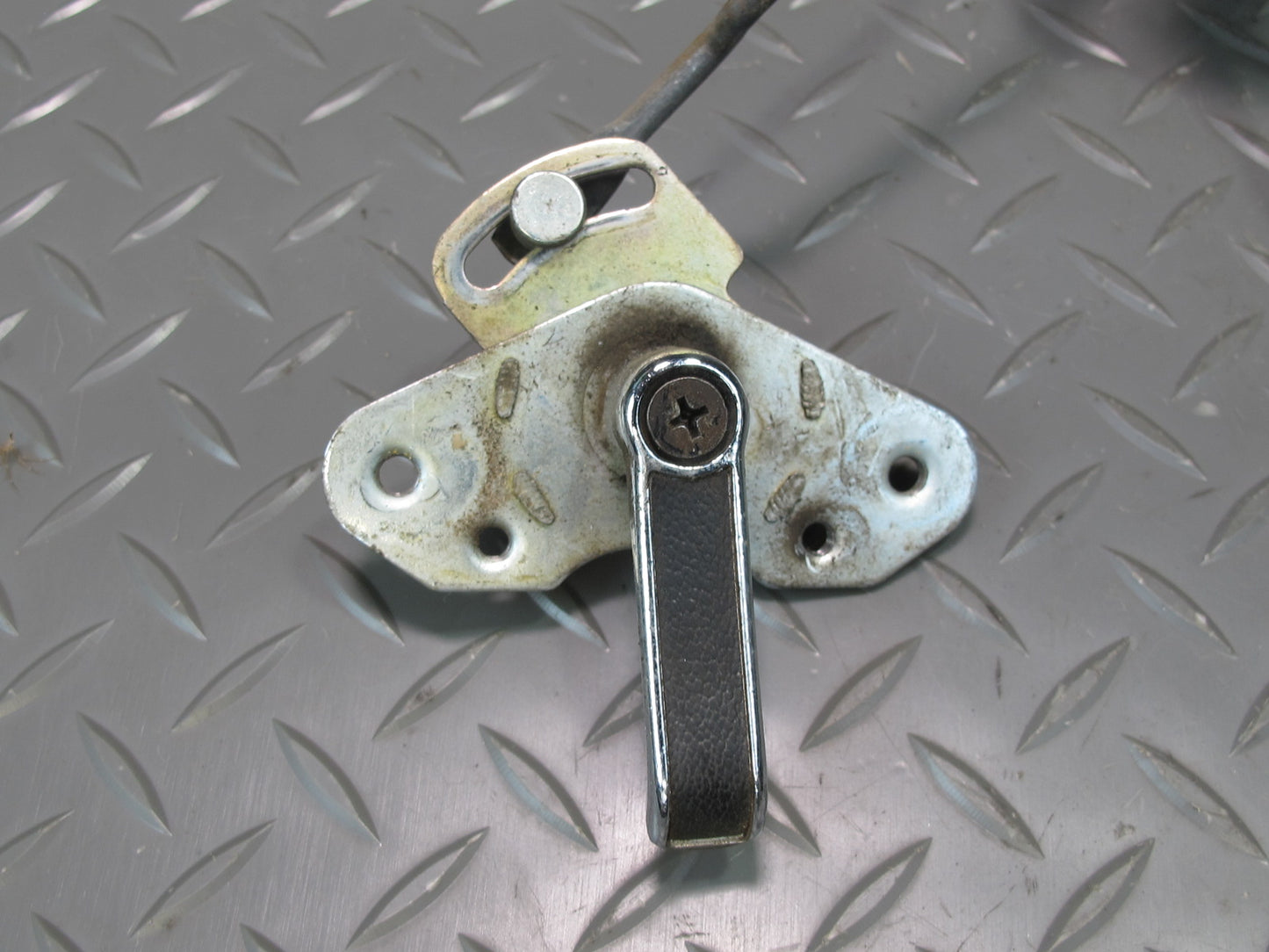 77-78 Datsun S30 280Z 2+2 Right Door Lock Latch Actuator w Handle OEM