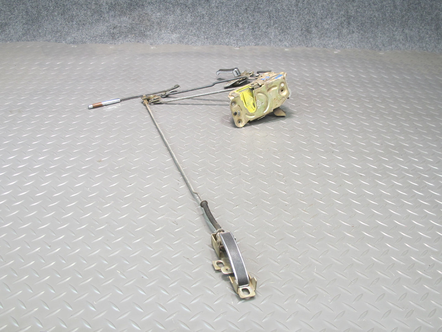 77-78 Datsun S30 280Z 2+2 Right Door Lock Latch Actuator w Handle OEM