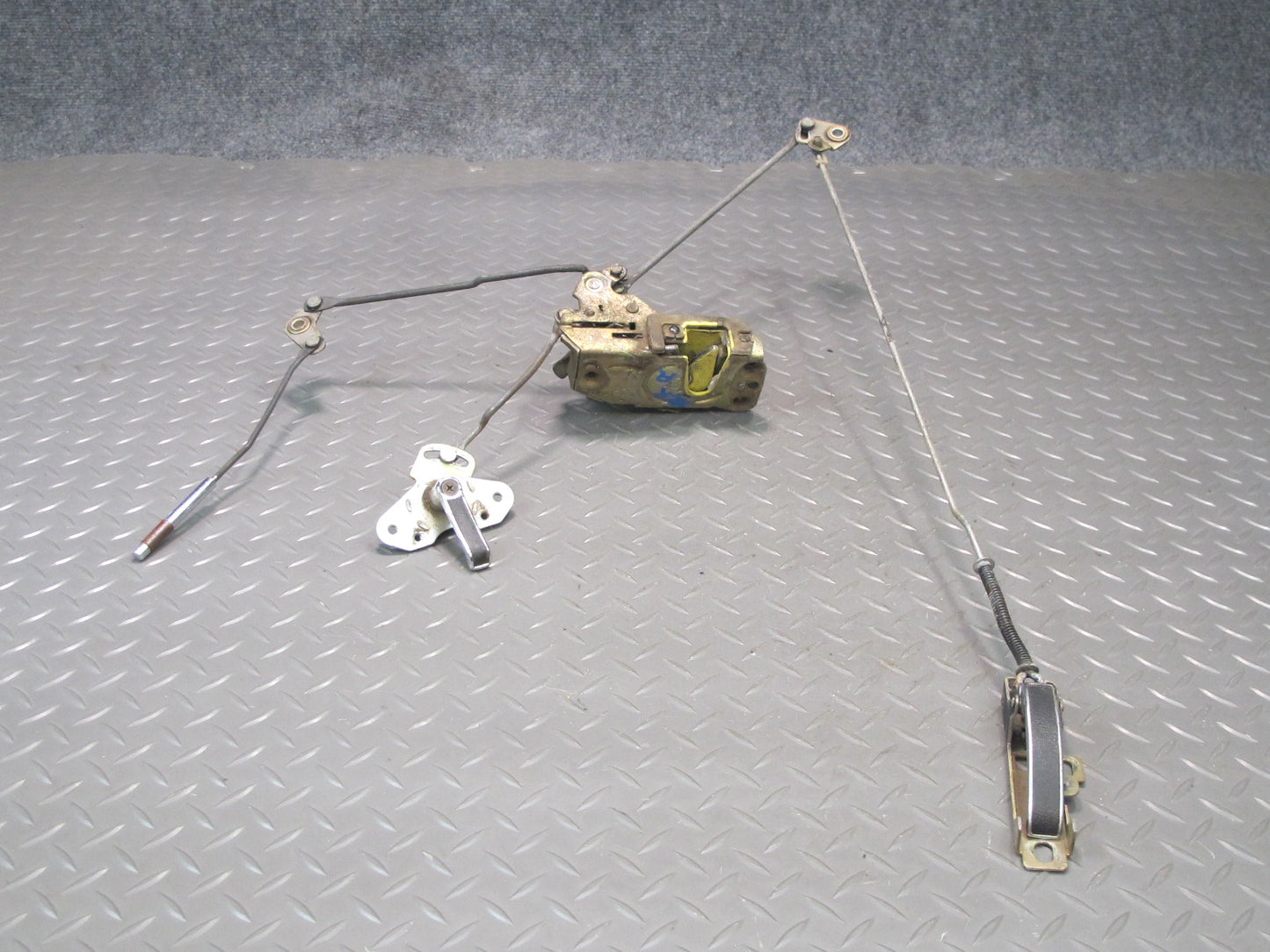 77-78 Datsun S30 280Z 2+2 Left Door Lock Latch Actuator Handle Set OEM