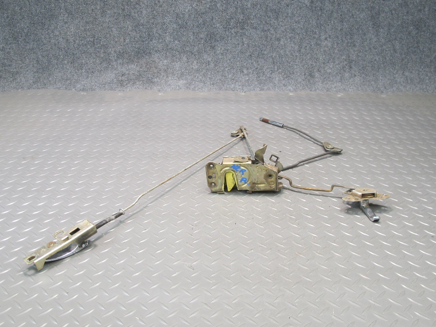 77-78 Datsun S30 280Z 2+2 Left Door Lock Latch Actuator Handle Set OEM