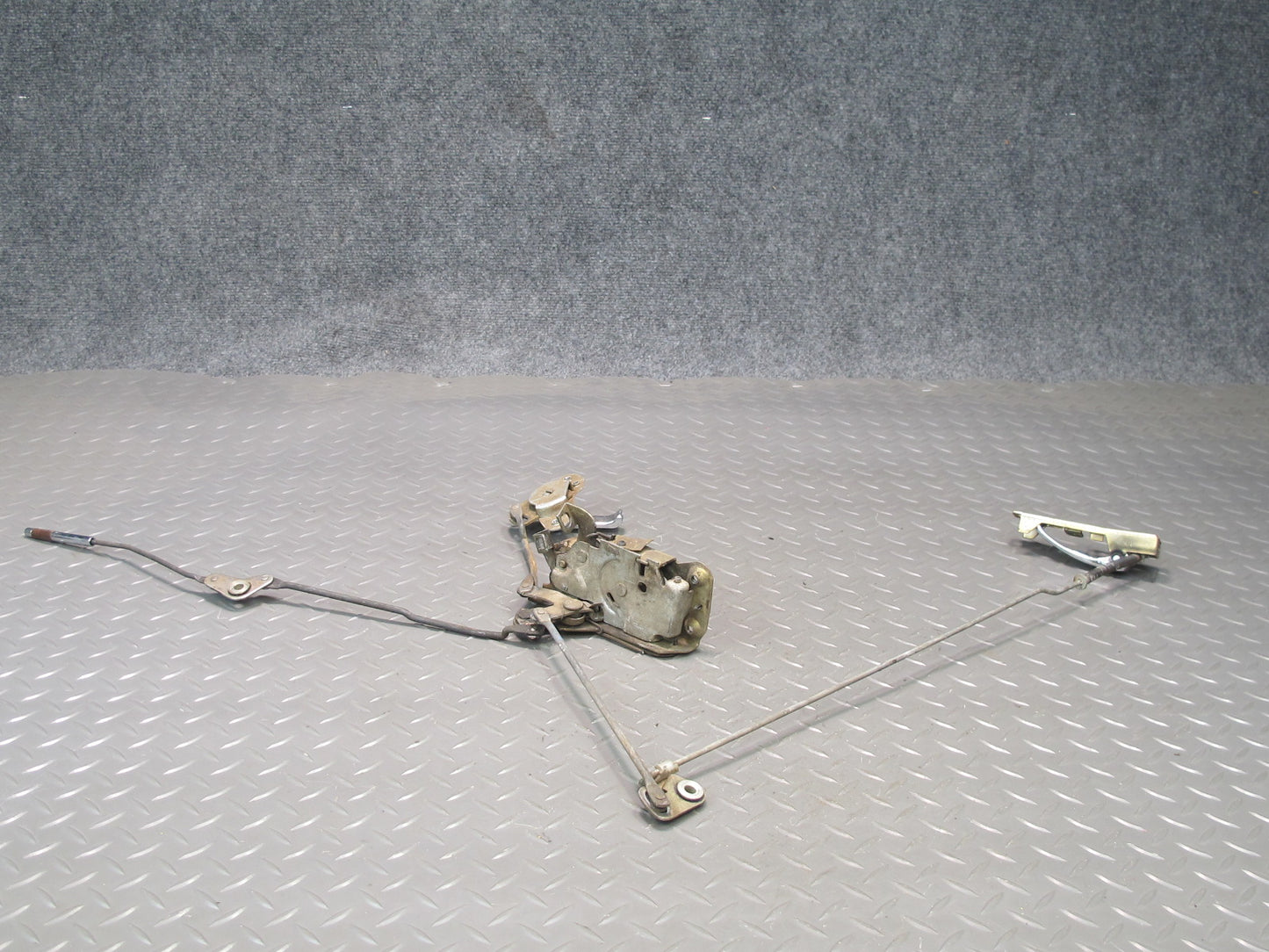 77-78 Datsun S30 280Z 2+2 Left Door Lock Latch Actuator Handle Set OEM