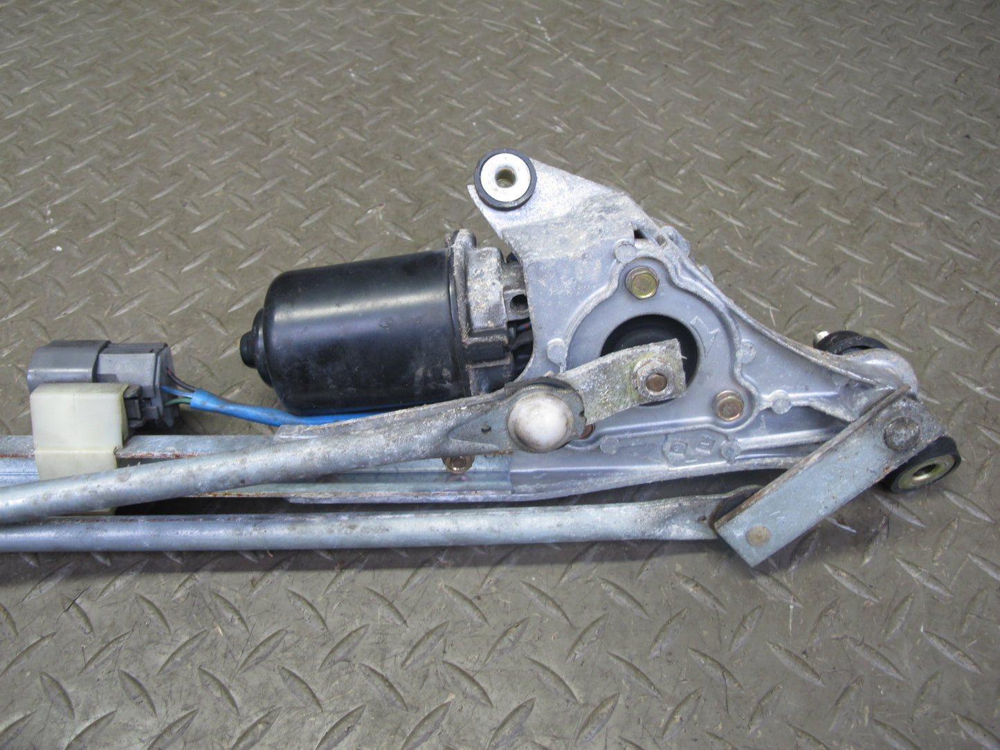 93-97 Honda DEL SOL Front Windshield Wiper Transmission Linkage w Motor OEM