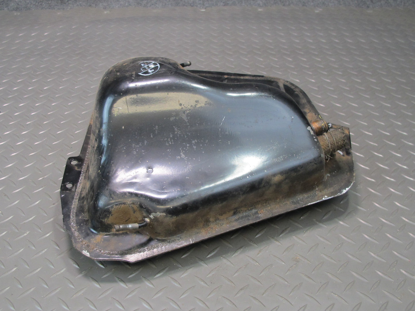 75-78 Datsun S30 280Z Fuel Evap Vapor Expansion Reservoir Tank OEM