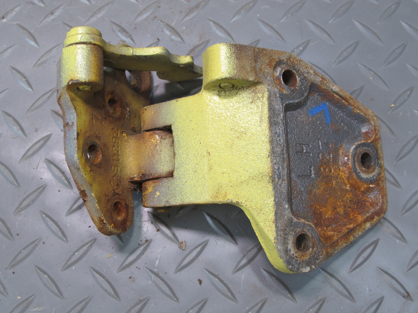 77-78 Datsun S30 280Z Set of 4 Left & Right Upper & Lower Door Hinge OEM