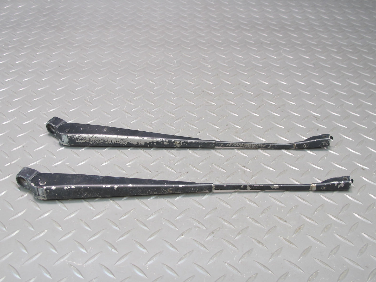 75-78 Datsun S30 280Z Set of 2 Front Left & Right Wiper Arm OEM