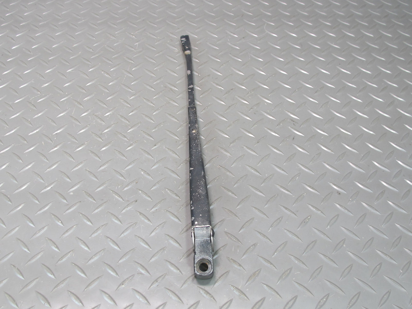 75-78 Datsun S30 280Z Set of 2 Front Left & Right Wiper Arm OEM