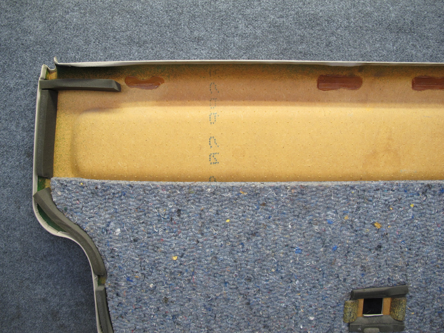 01-03 VW Eurovan T4 Rear Trunk Lid Tailgate Liftgate Trim Cover Panel Beige OEM