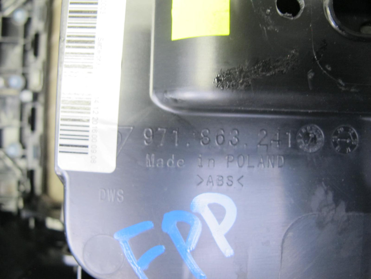 17-23 Porsche Panamera 971 Rear Center Console Trim Cover Panel 971863241