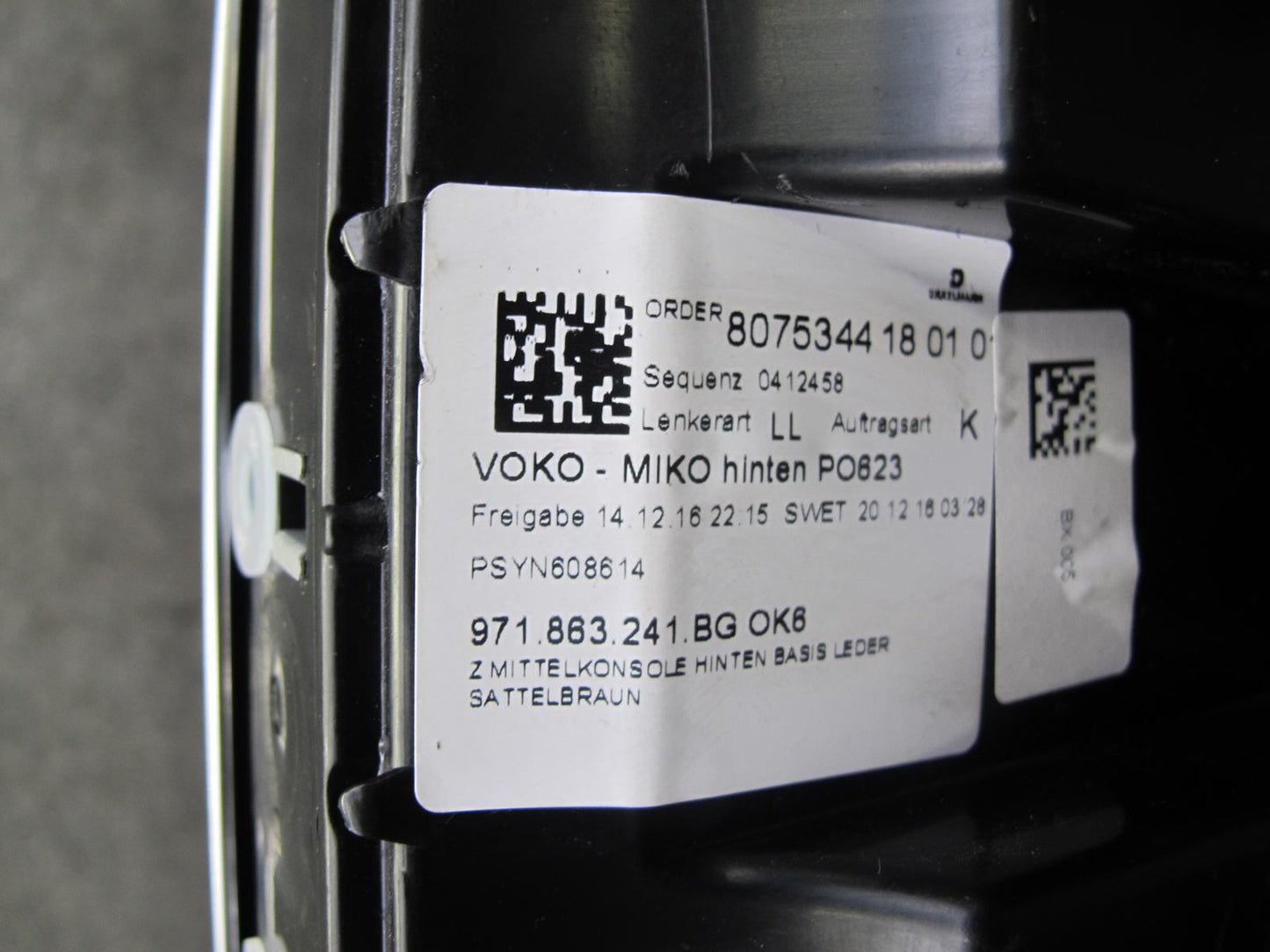 17-23 Porsche Panamera 971 Rear Center Console Trim Cover Panel 971863241