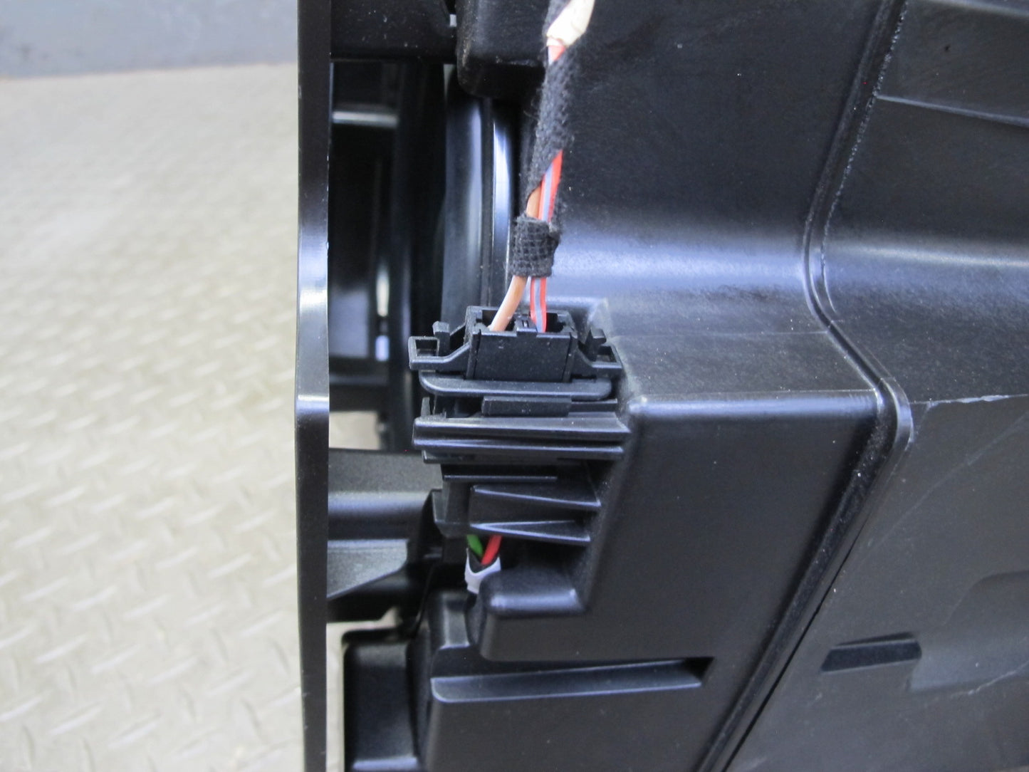 17-23 Porsche Panamera 971 Rear Bose Subwoofer Speaker Box 971035481D