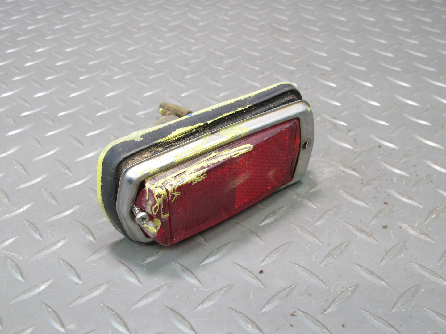 75-78 Datsun S30 280Z Set of 2 Rear Left & Right Side Marker Light Lamp OEM