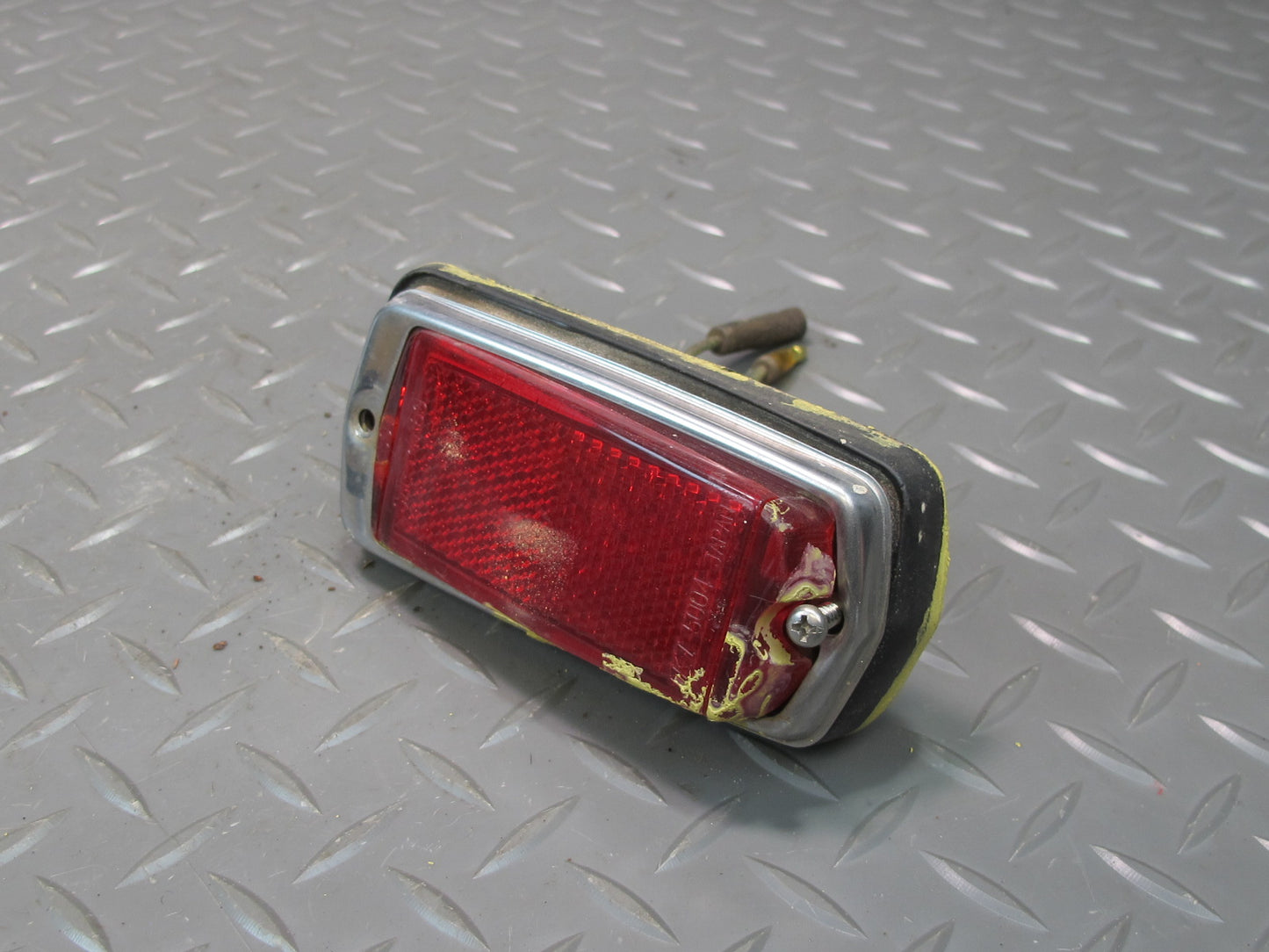 75-78 Datsun S30 280Z Set of 2 Rear Left & Right Side Marker Light Lamp OEM