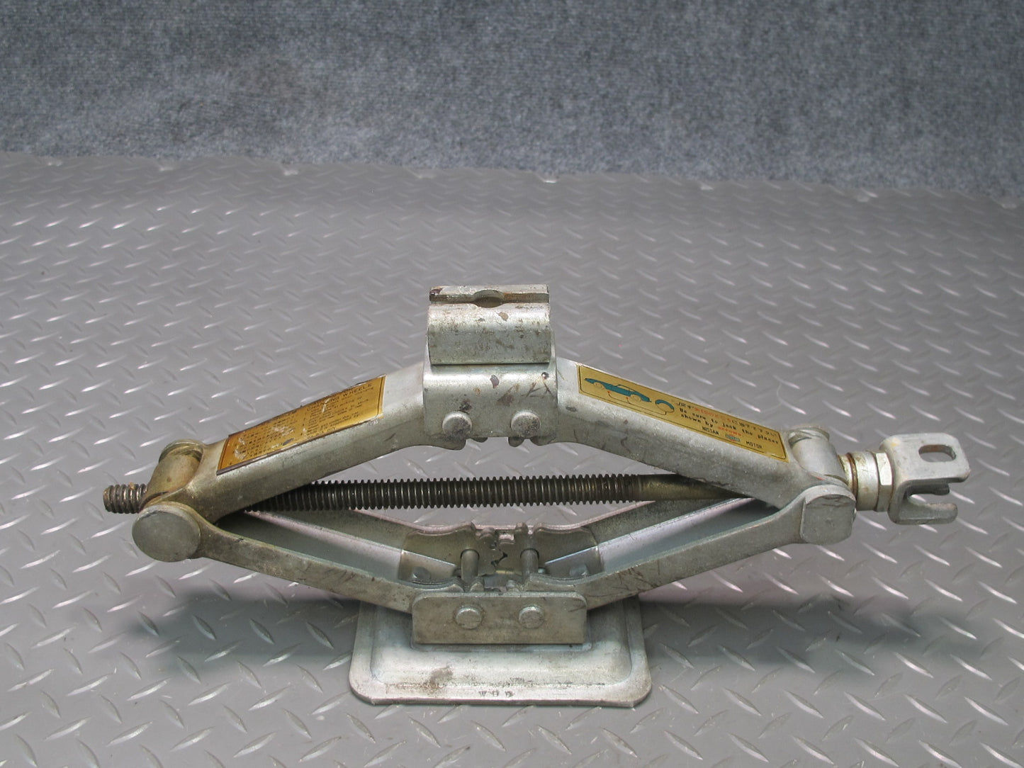 75-78 Datsun S30 280Z Emergency Spare Tire Lift Jack Tool KIT Set