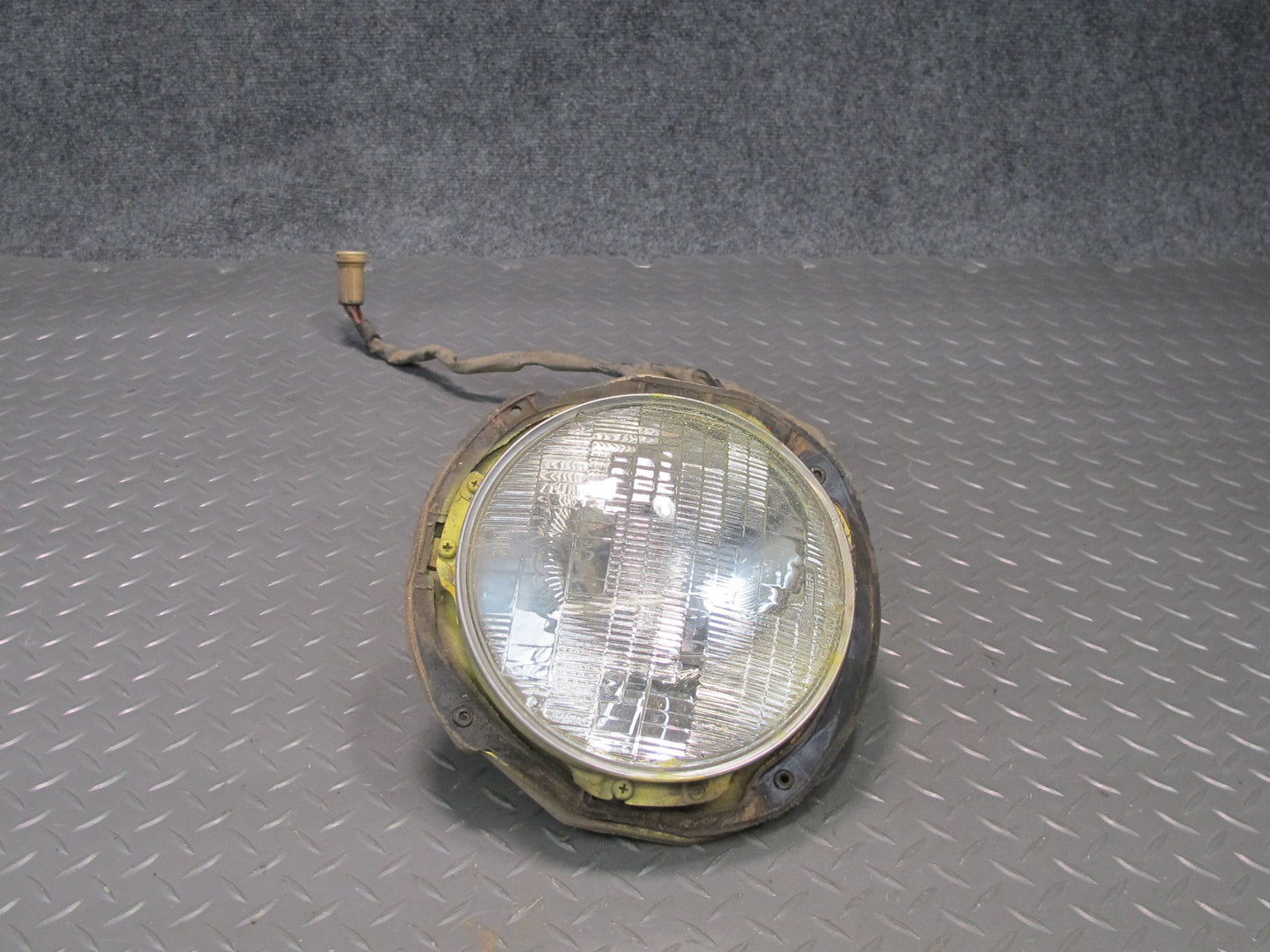 77-78 Datsun S30 280Z Front Right Halogen Headlight Lamp OEM