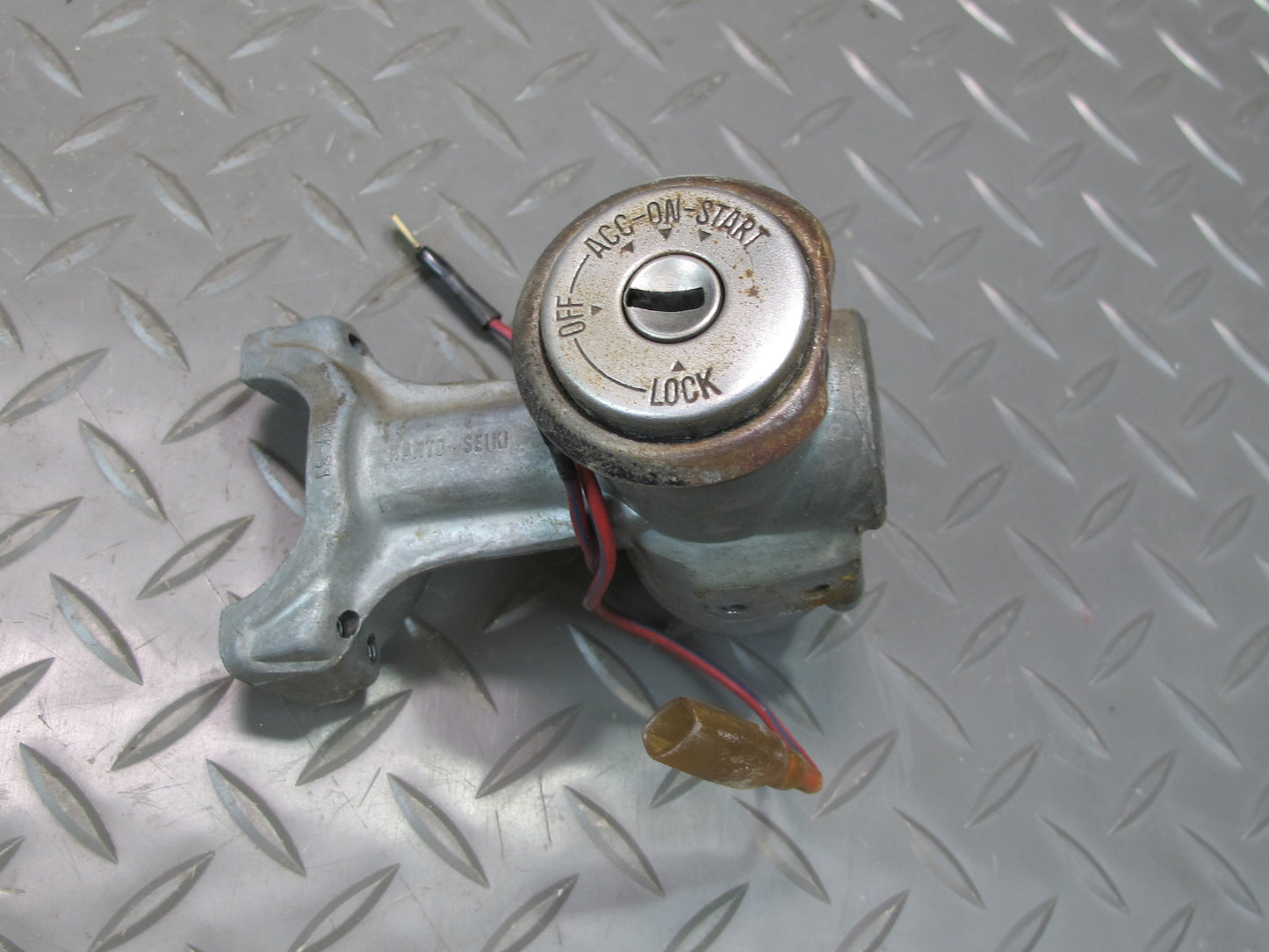 77-78 Datsun S30 280Z 2+2 Ignition Switch Lock Cylinder KEY Set OEM