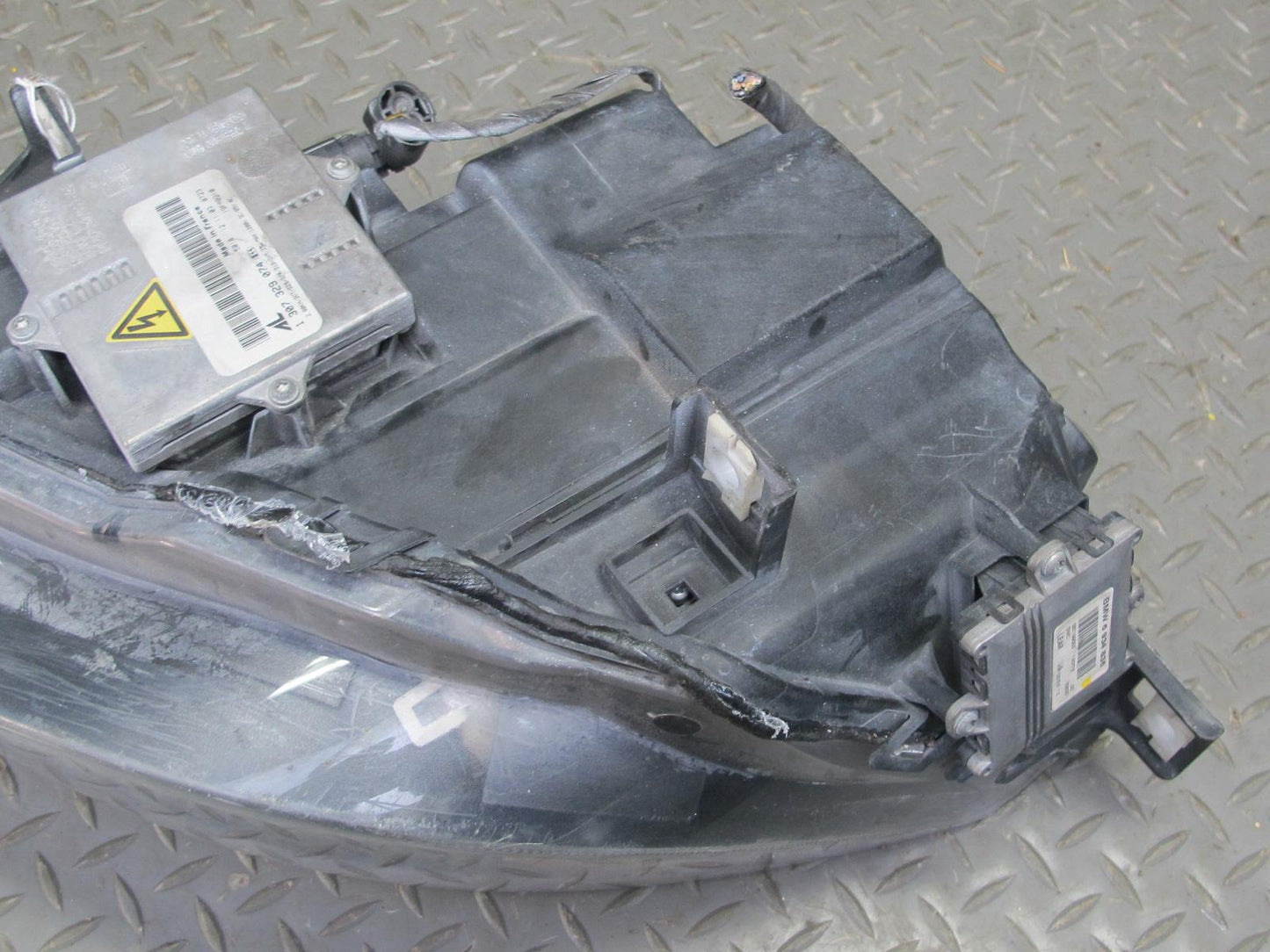 2006-2007 BMW E63 E64 M6 Front Right Adaptive Xenon Headlight Lamp w Ballast