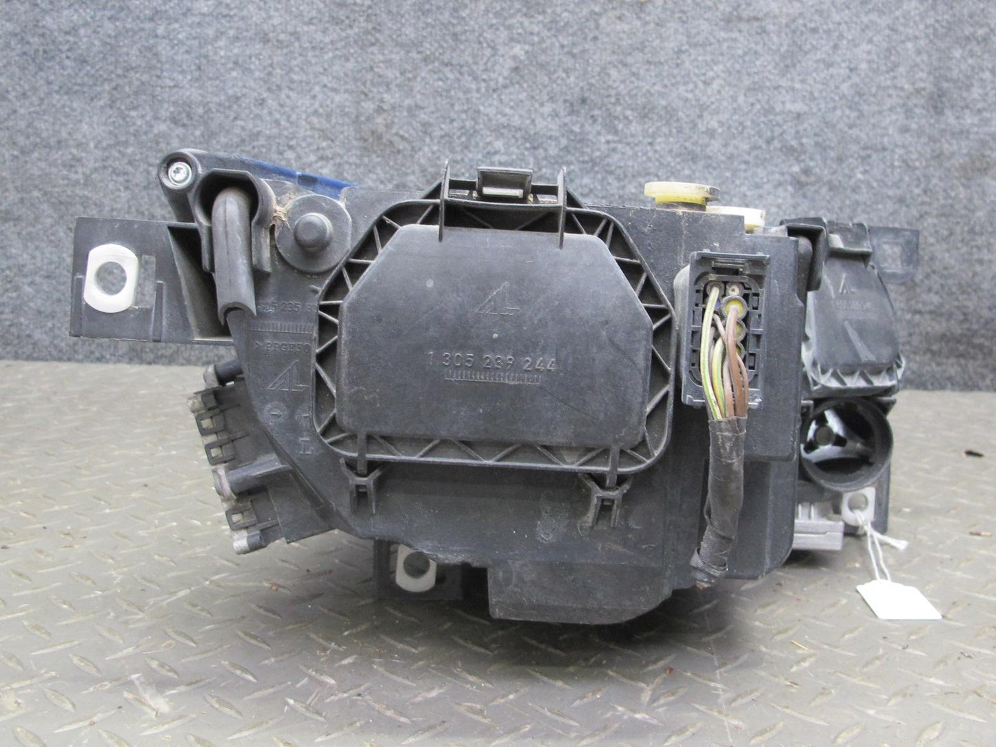 2006-2007 BMW E63 E64 M6 Front Left Adaptive Xenon Headlight Lamp w Ballast