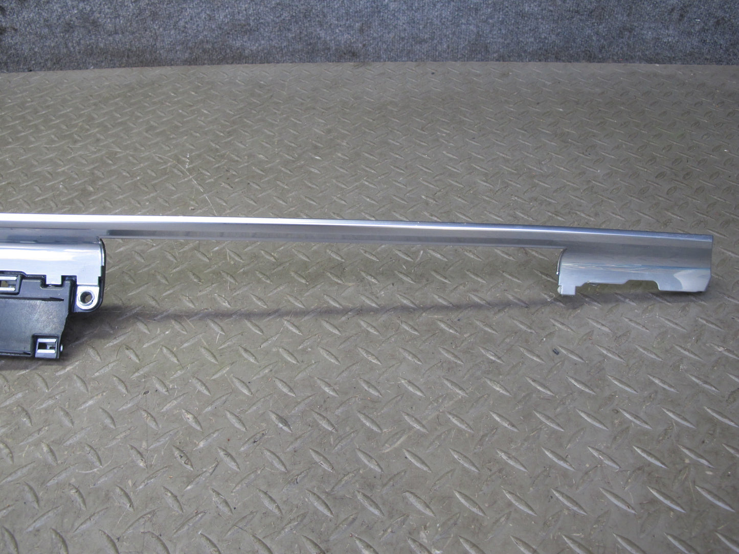 17-21 Porsche Panamera 971 Dash Front Right A/C Air Vent Grille w Trim