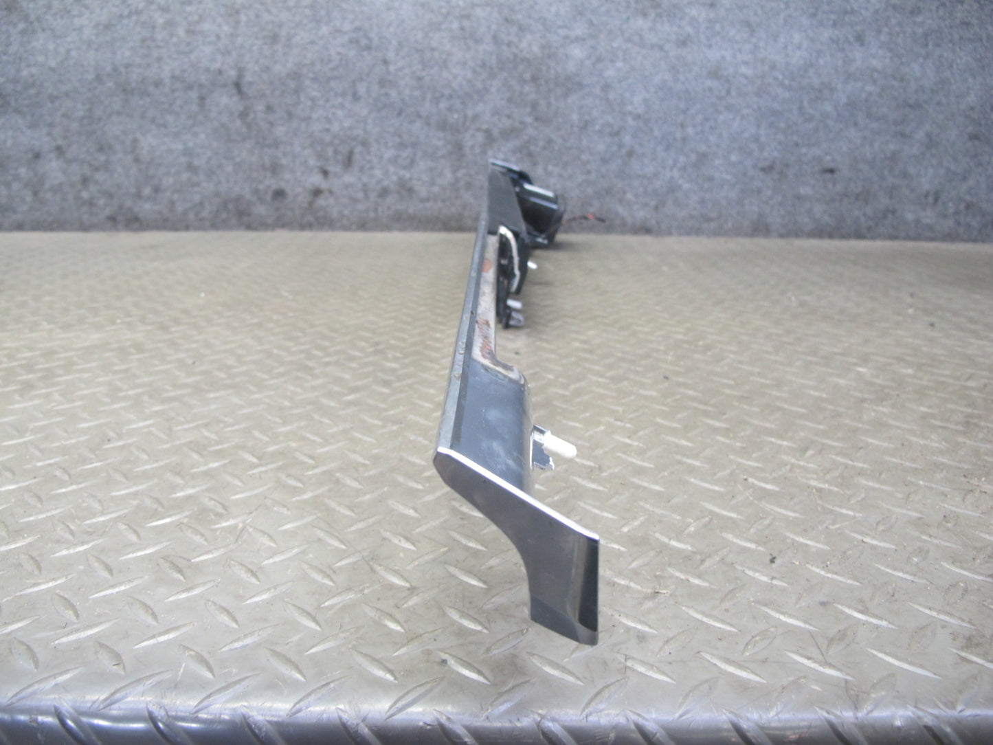 17-21 Porsche Panamera 971 Dash Front Right A/C Air Vent Grille w Trim