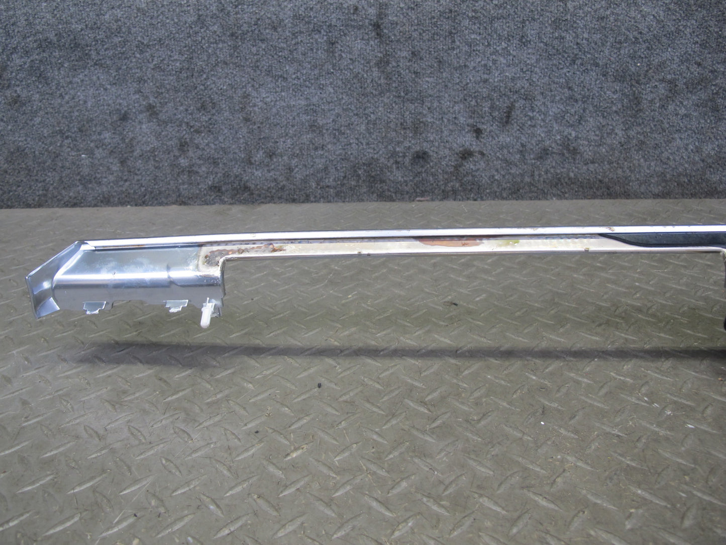 17-21 Porsche Panamera 971 Dash Front Right A/C Air Vent Grille w Trim