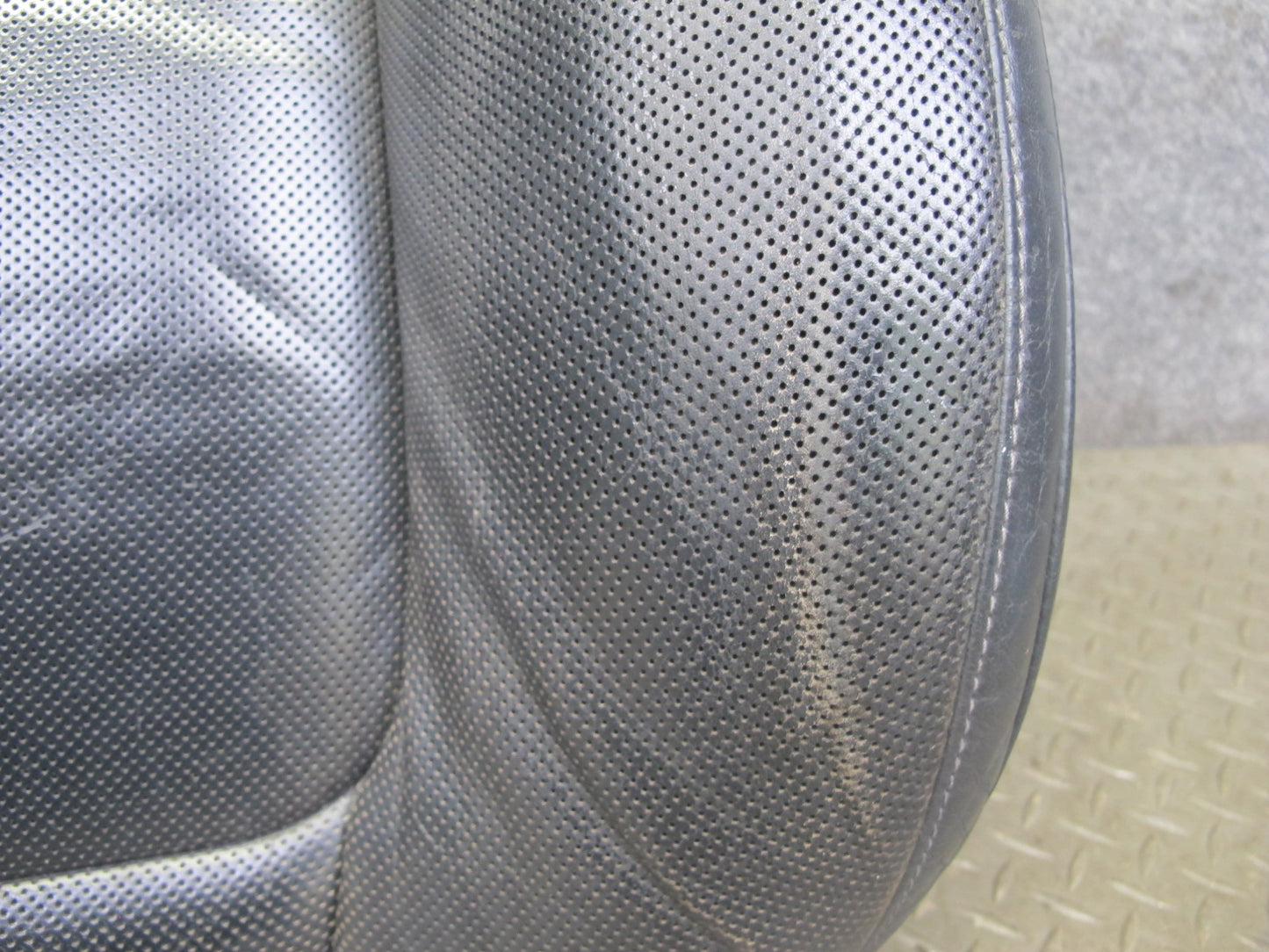 2011-2018 Porsche Cayenne 958 Front Seat Left Side Upper Leather Cushion Black