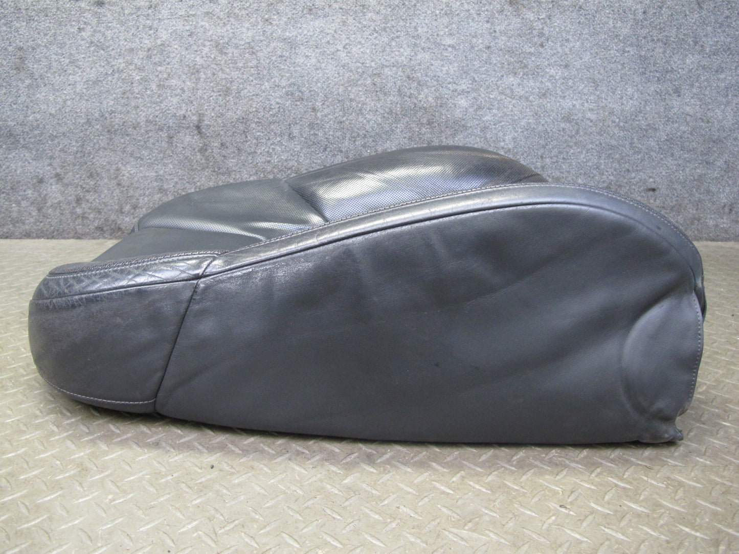 2011-2018 Porsche Cayenne 958 Front Seat Left Side Upper Leather Cushion Black