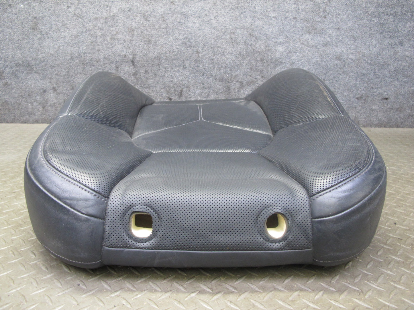 2011-2018 Porsche Cayenne 958 Front Seat Left Side Upper Leather Cushion Black