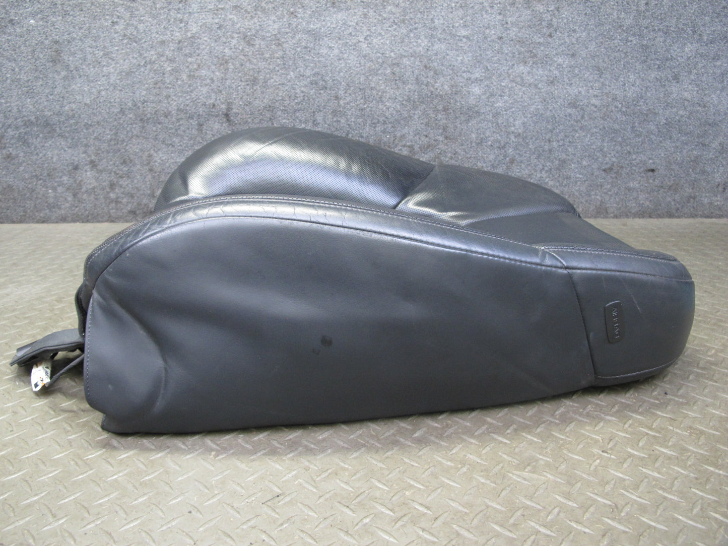 2011-2018 Porsche Cayenne 958 Front Seat Left Side Upper Leather Cushion Black