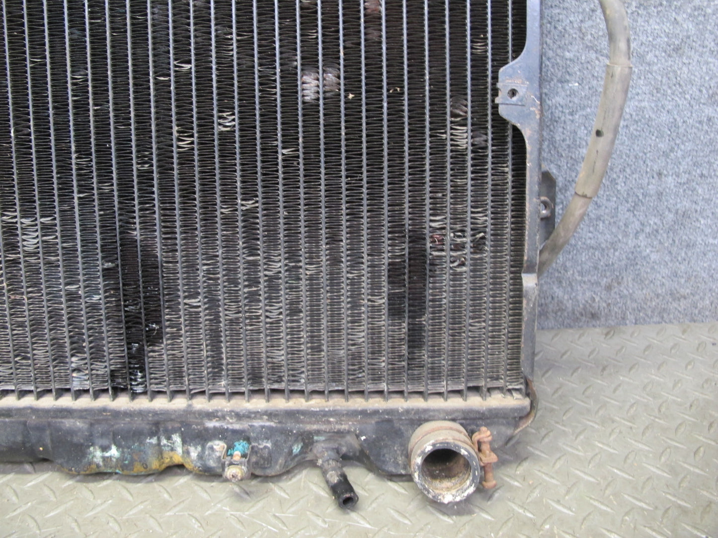 77-78 Datsun S30 280Z 2.8L Engine Cooling Radiator OEM