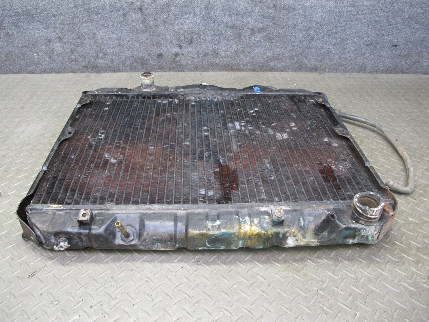 77-78 Datsun S30 280Z 2.8L Engine Cooling Radiator OEM