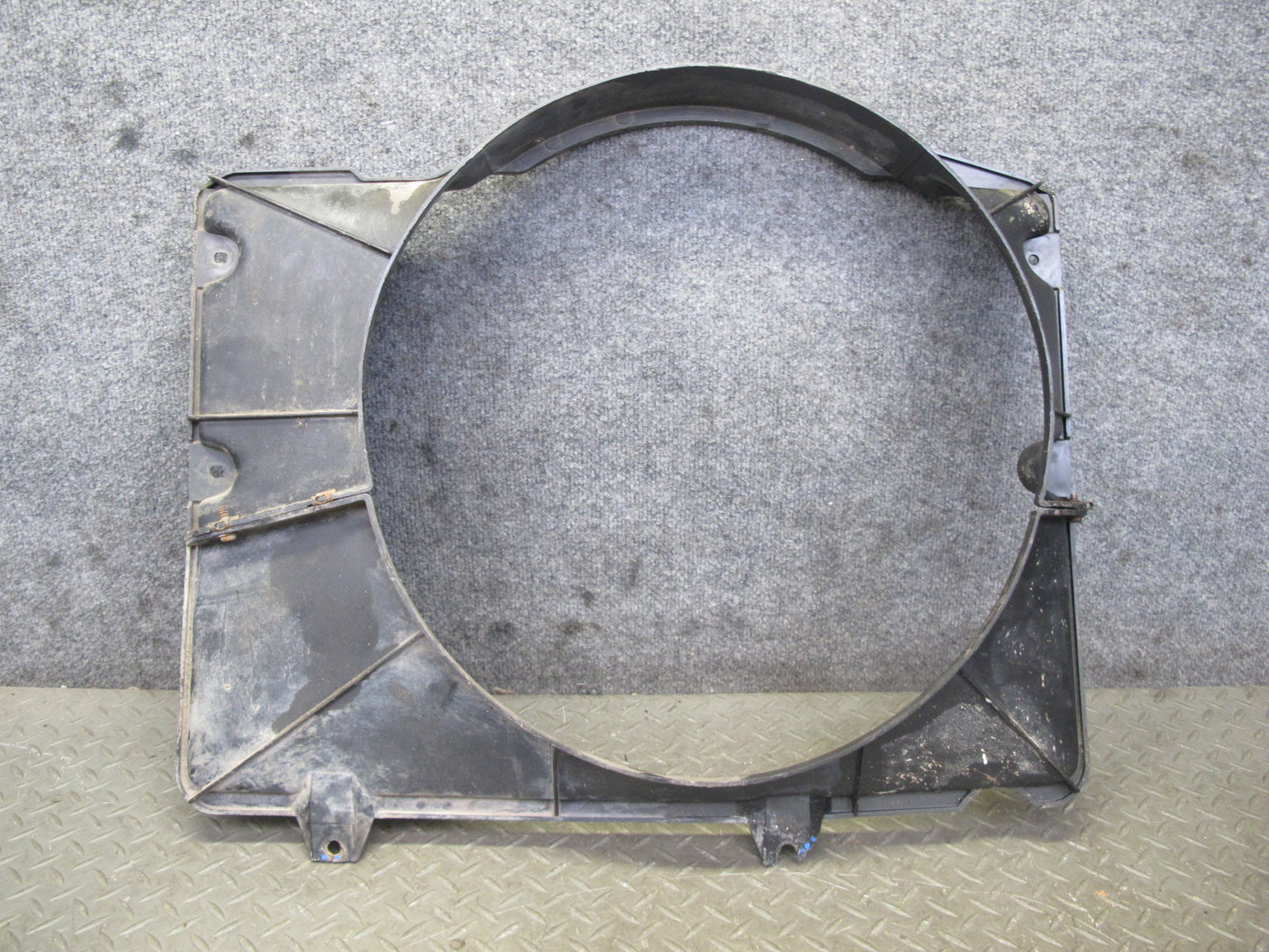 77-78 Datsun S30 280Z Engine Cooling Fan Motor Shroud OEM