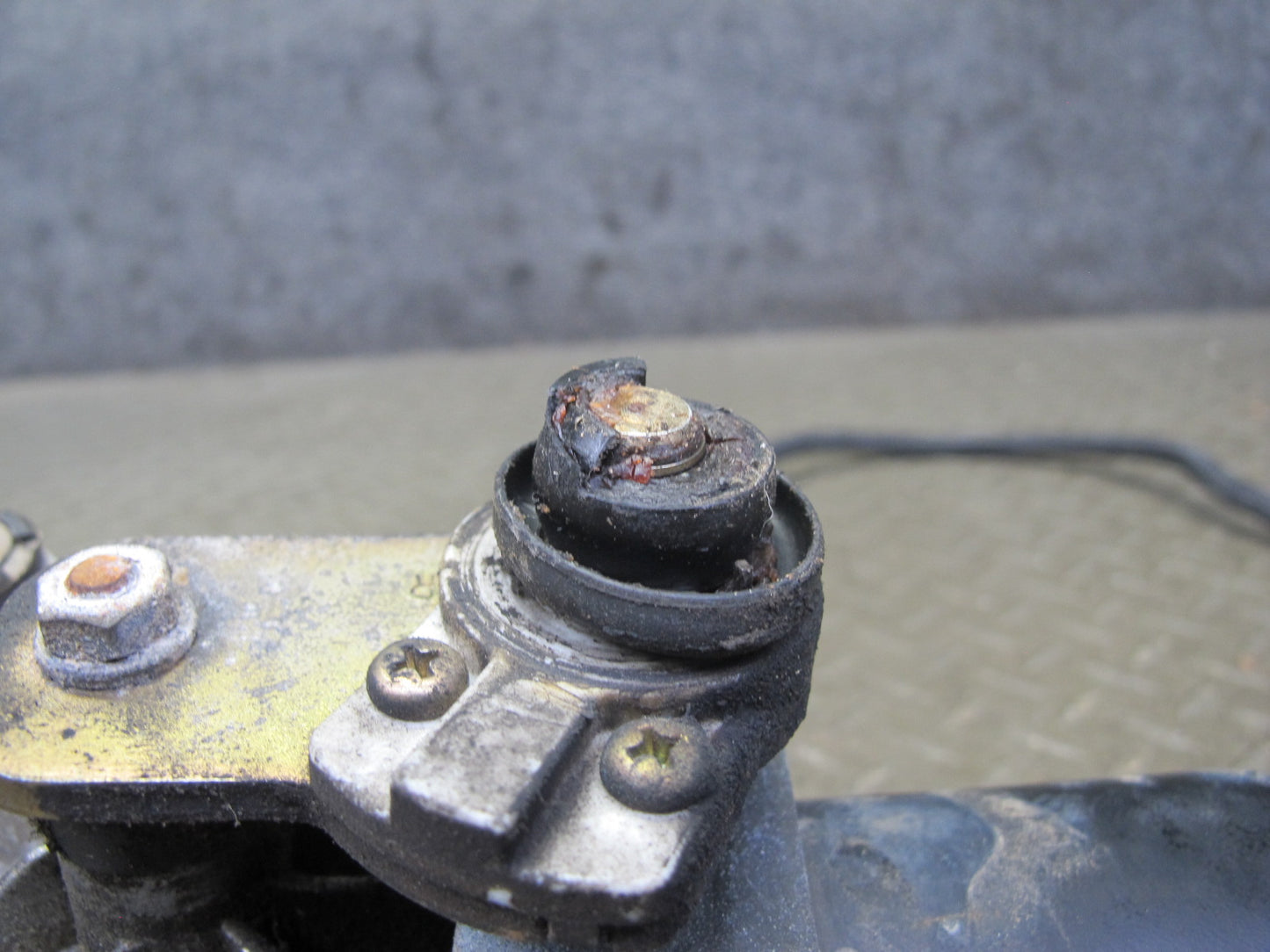 90-96 Nissan Z32 300ZX 2+0 Windshield Wiper Transmission Linkage w Motor OEM