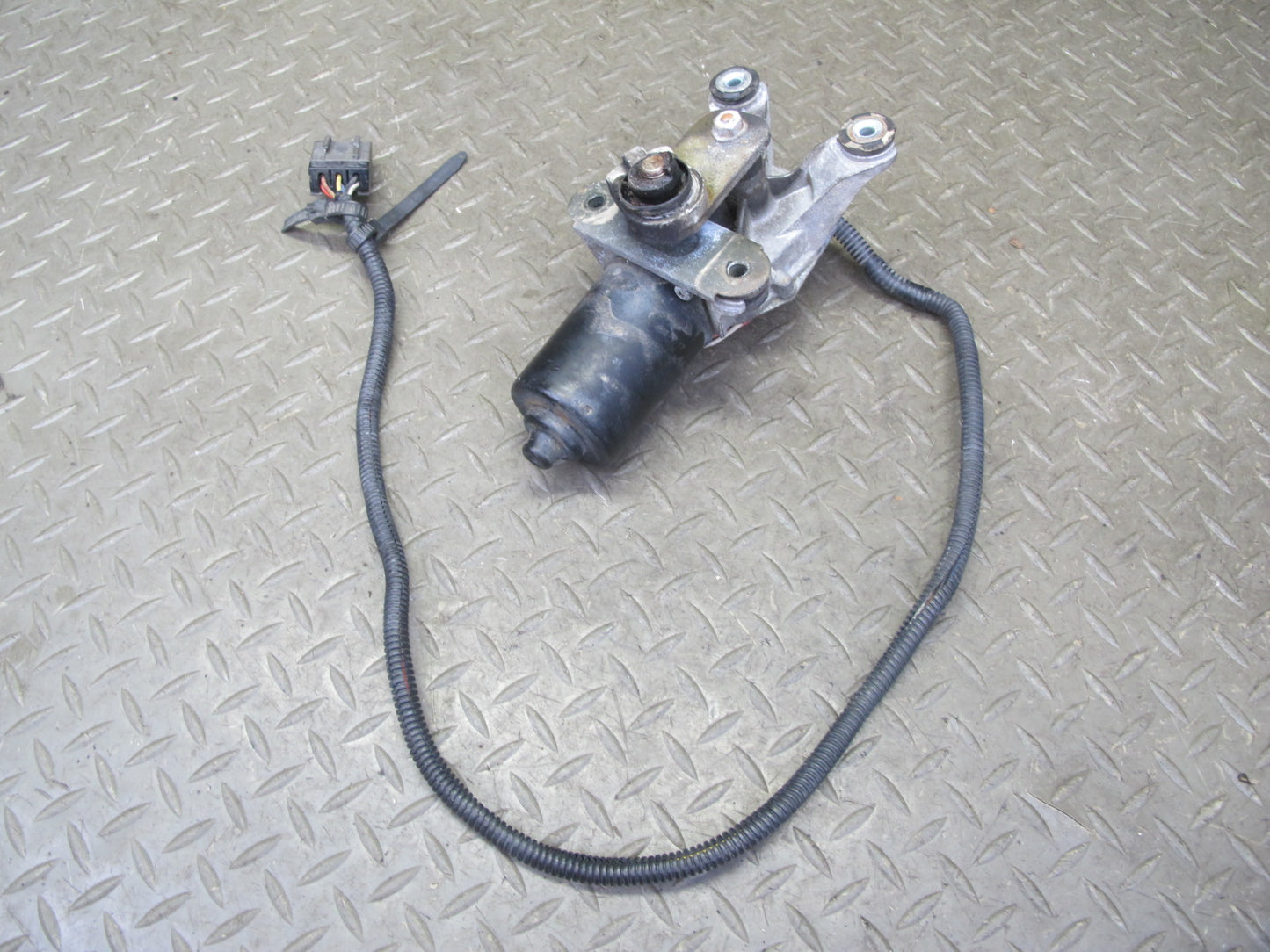 90-96 Nissan Z32 300ZX 2+0 Windshield Wiper Transmission Linkage w Motor OEM