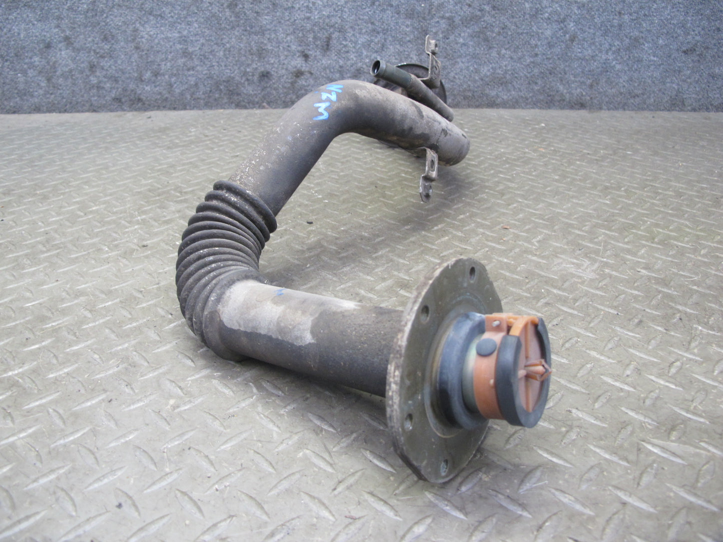 90-96 Nissan Z32 300ZX 2+0 Fuel Tank Filler Neck Pipe w Cap OEM