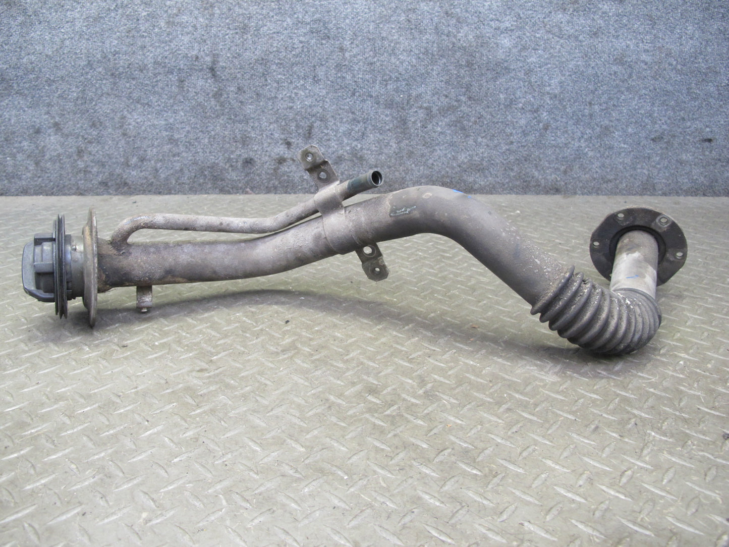 90-96 Nissan Z32 300ZX 2+0 Fuel Tank Filler Neck Pipe w Cap OEM