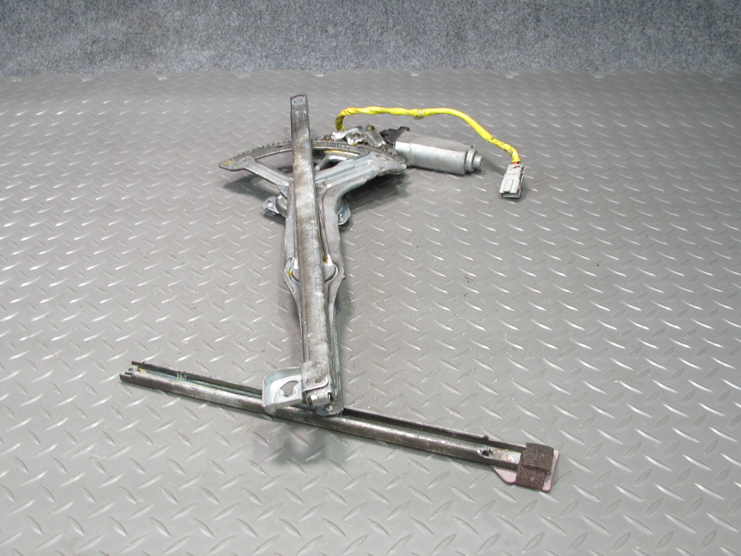 93-97 Honda DEL SOL Front Right Passenger Door Window Regulator w Motor OEM