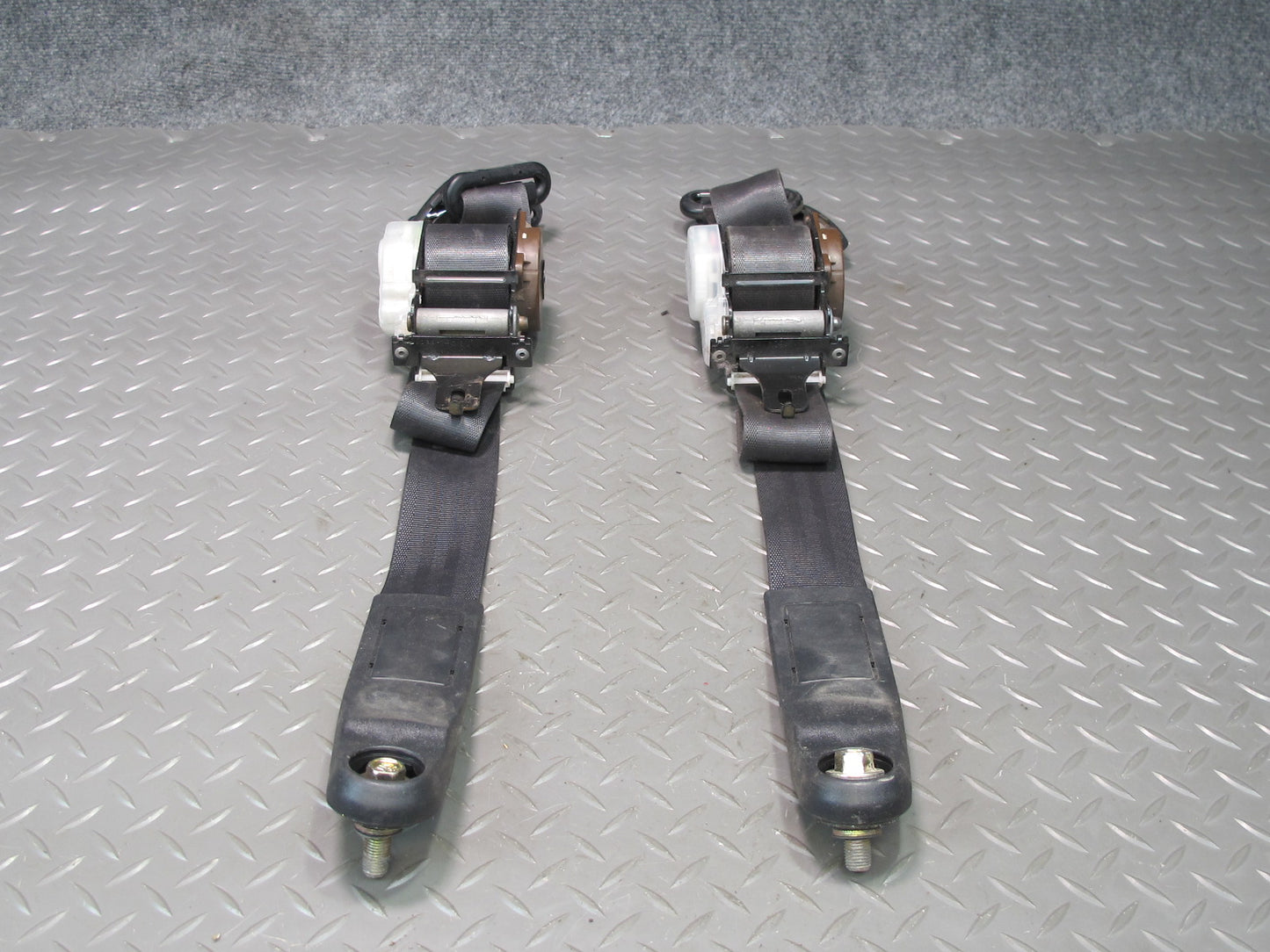 96-97 HONDA DEL SOL S SET OF 2 FRONT LEFT & RIGHT SEATBELT RETRACTORS OEM