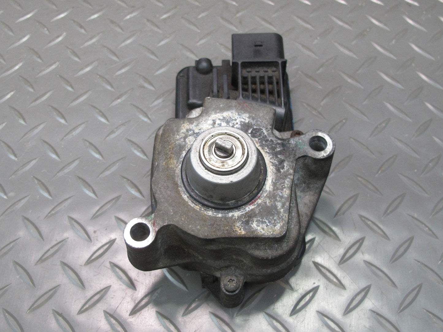 2008-2014 BMW E71 X6 AWD Transfer Case Actuator Motor 7643762