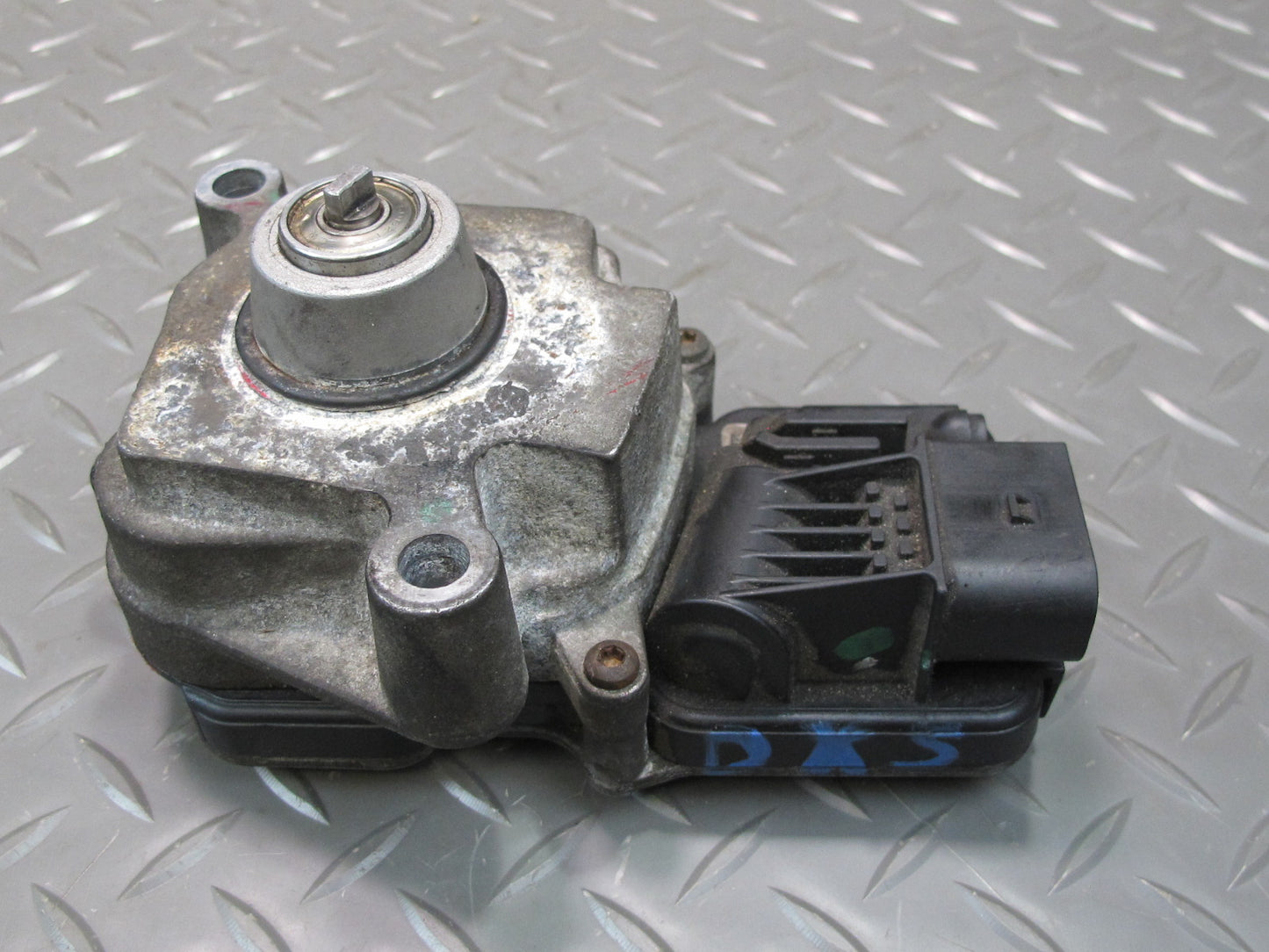 2008-2014 BMW E71 X6 AWD Transfer Case Actuator Motor 7643762