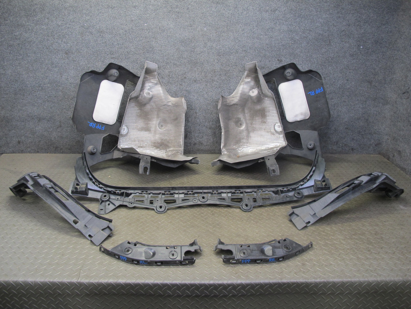 17-23 Porsche Panamera 971 Rear Bumper Mount Bracket Support Set