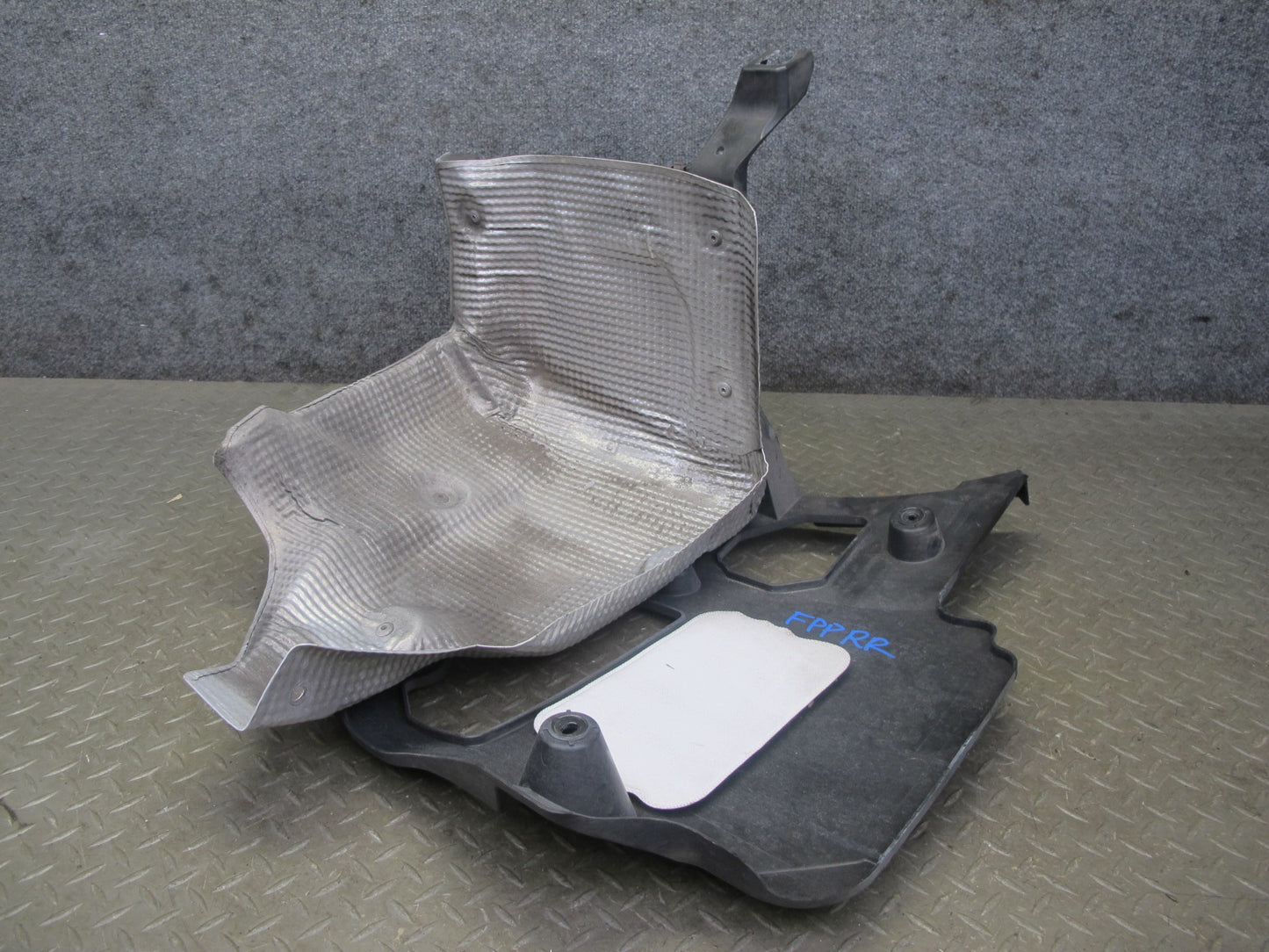 17-23 Porsche Panamera 971 Rear Bumper Mount Bracket Support Set