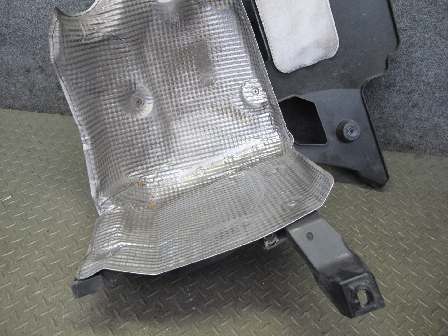 17-23 Porsche Panamera 971 Rear Bumper Mount Bracket Support Set