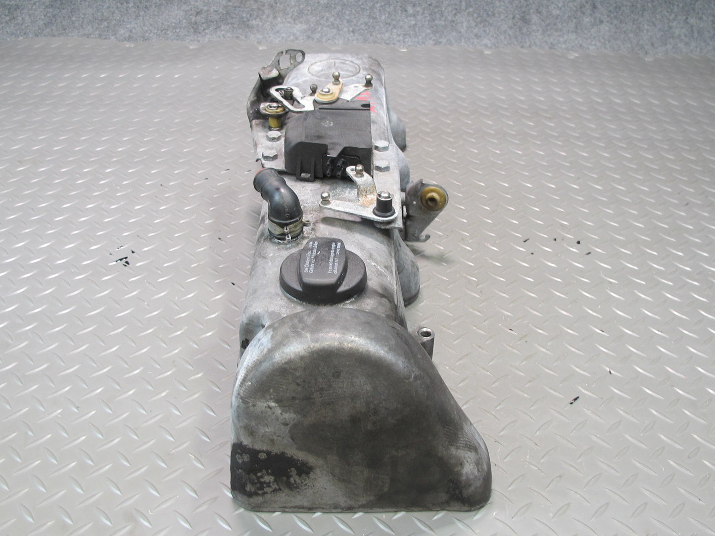 81-85 Mercedes W123 300D OM617 Diesel Engine Cylinder Head Valve Cover OEM