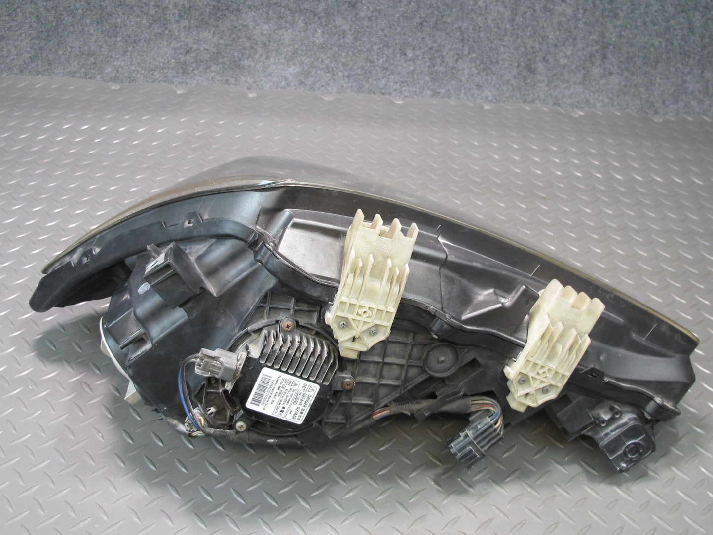 2011-2014 Infiniti QX56 QX80 Front Right Passenger Side Xenon HID Headlight Lamp