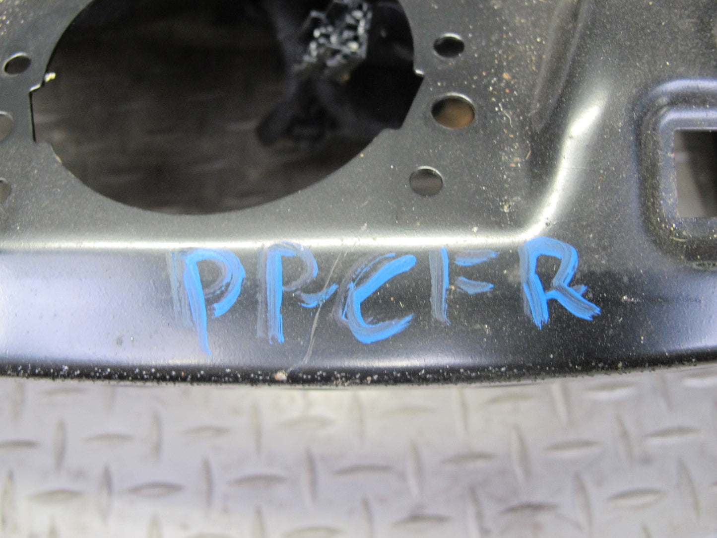 11-18 Porsche Cayenne 958 Front Right Side Lower Seat Rail Frame Track W/ Motor