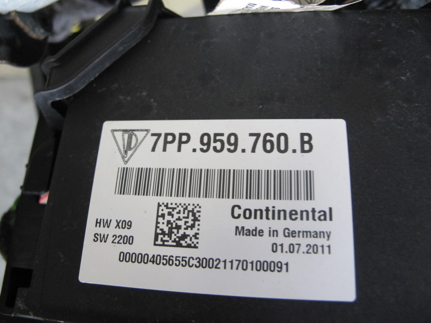 11-18 Porsche Cayenne 958 Front Right Side Lower Seat Rail Frame Track W/ Motor