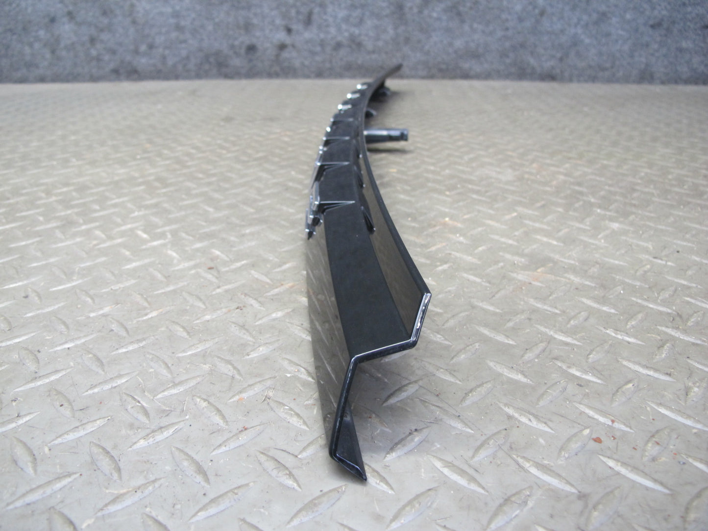 17-21 Porsche Panamera 971 Rear Trunk Tailgate Center Finish Trim Molding