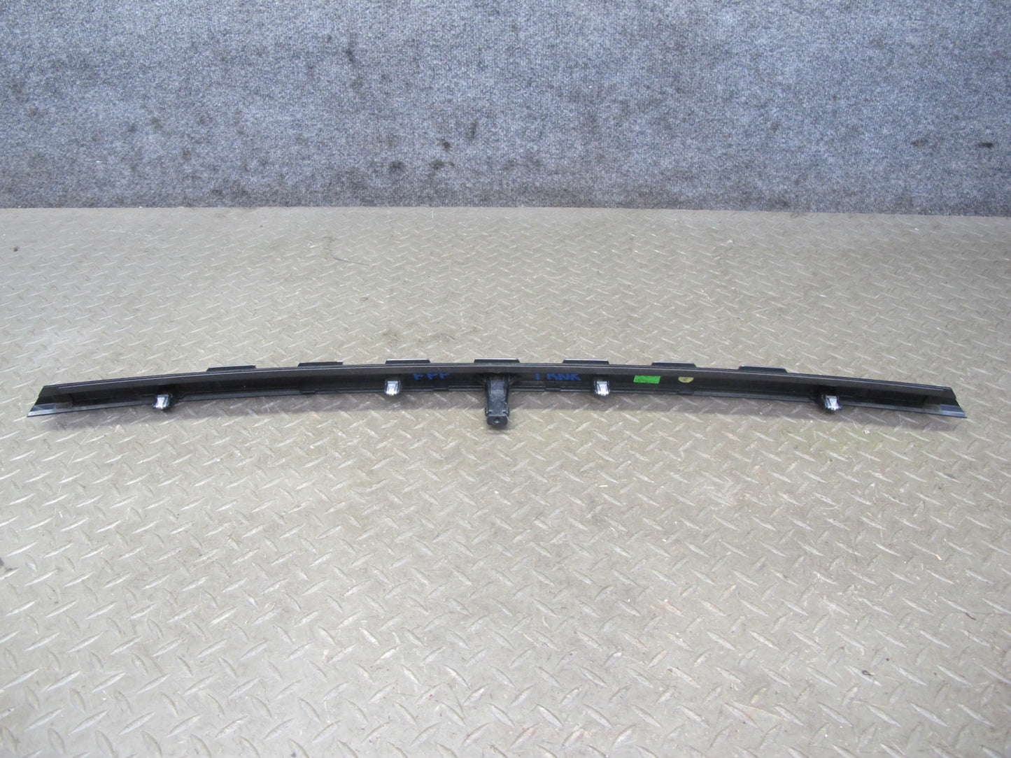 17-21 Porsche Panamera 971 Rear Trunk Tailgate Center Finish Trim Molding